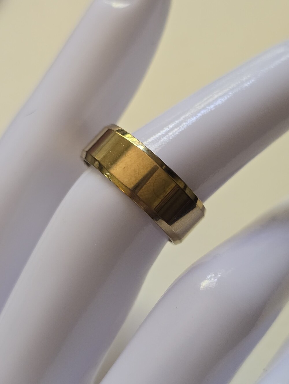 Gold Toned Faceted Band Ring Size 7